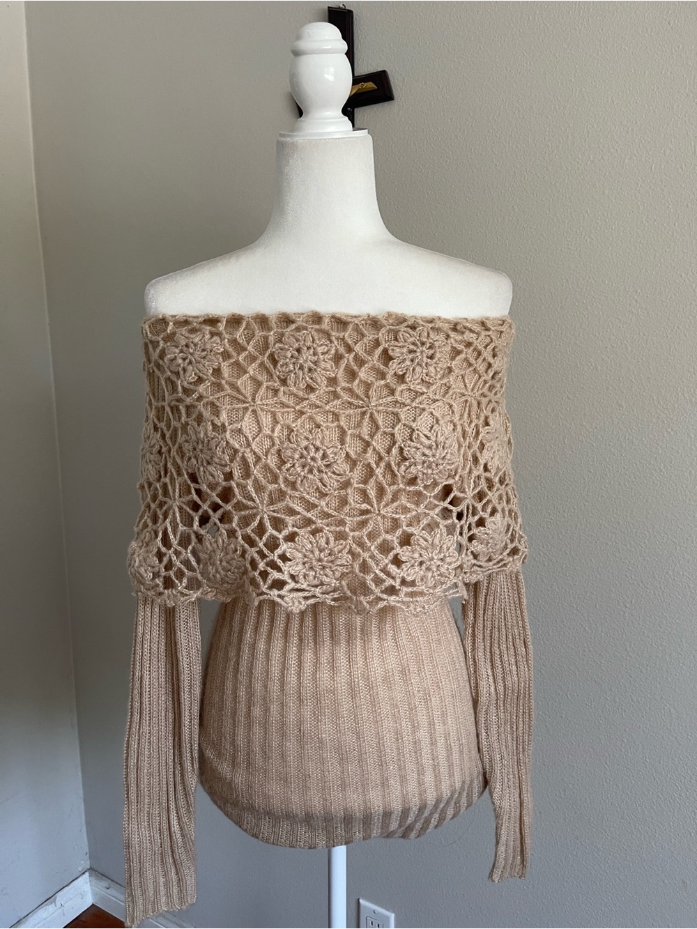 Peppe Peluso Beige Off-Shoulder Crochet Yoke Sweater